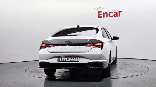 Hyundai Elantra (Avante)