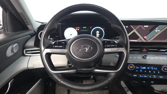 Hyundai Elantra (Avante)