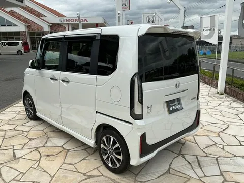 Honda N-BOX Custom