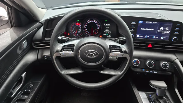 Hyundai Elantra (Avante)