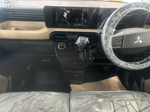 Mitsubishi Delica Mini