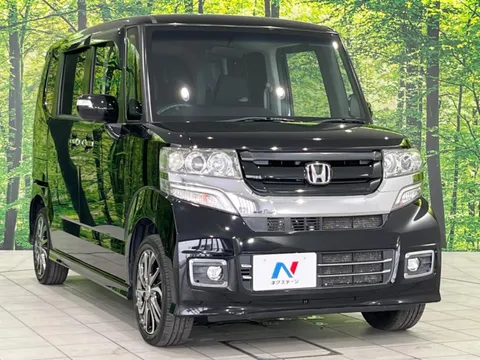 Honda N-BOX Custom
