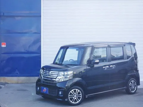 Honda N-BOX Custom