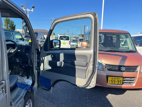 Nissan Clipper Truck