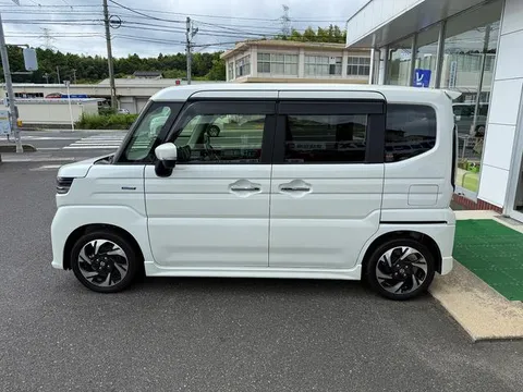 Suzuki Spacia Custom