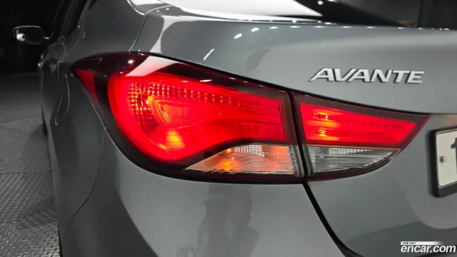 Hyundai Elantra (Avante)
