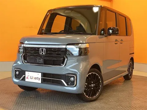 Honda N-BOX Custom