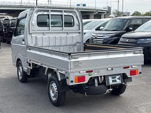 Nissan Clipper Truck