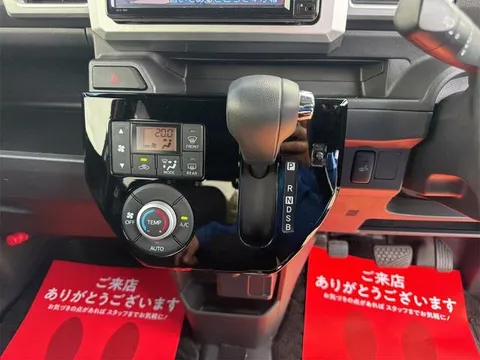 Toyota Pixis Mega