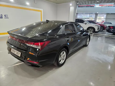 Hyundai Elantra (Avante)