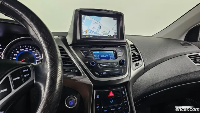 Hyundai Elantra (Avante)