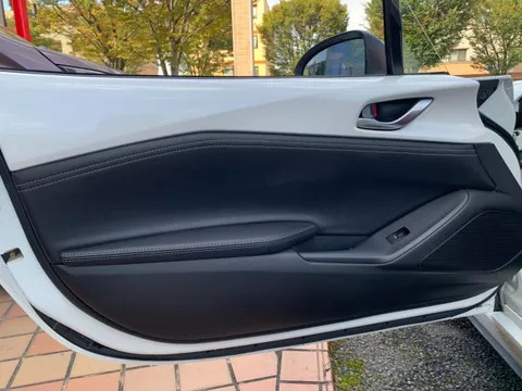 Mazda MX-5 (Roadster)