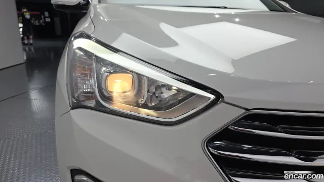 Hyundai Grand Santa Fe (Maxcruz)