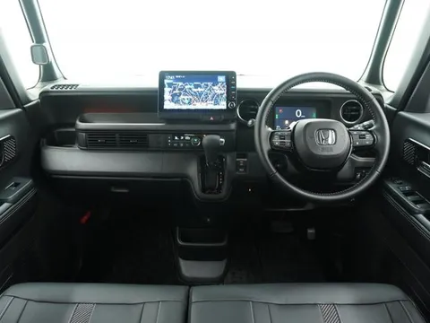 Honda N-BOX Custom