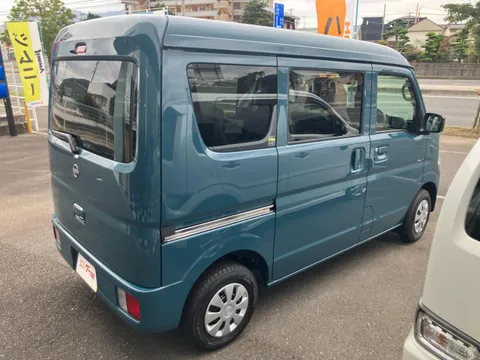 Nissan Clipper Van