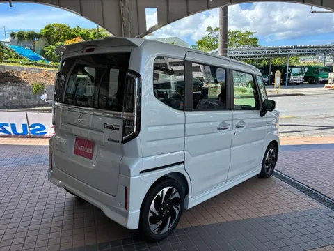 Suzuki Spacia