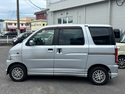 Daihatsu Atrai Wagon