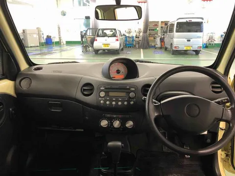 Daihatsu Esse