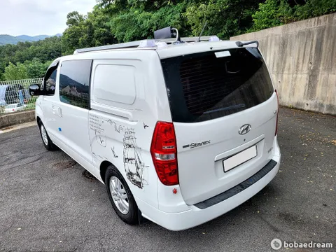 Hyundai Grand Starex
