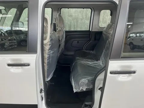 Mitsubishi Delica Mini