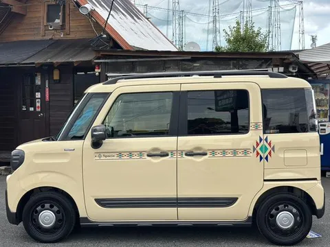Suzuki Spacia Gear