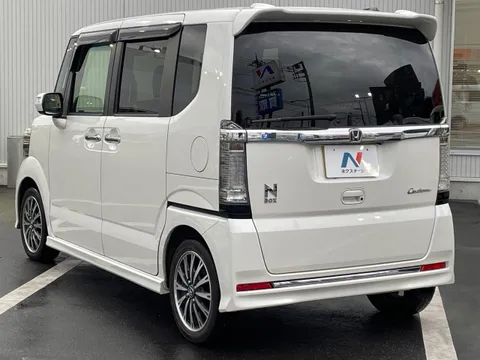 Honda N-BOX Custom