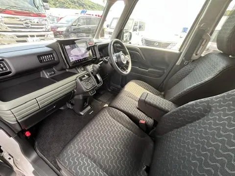 Suzuki Spacia Gear