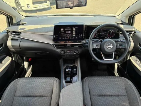 Nissan Note Aura