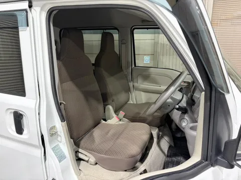 Mitsubishi Minicab Van