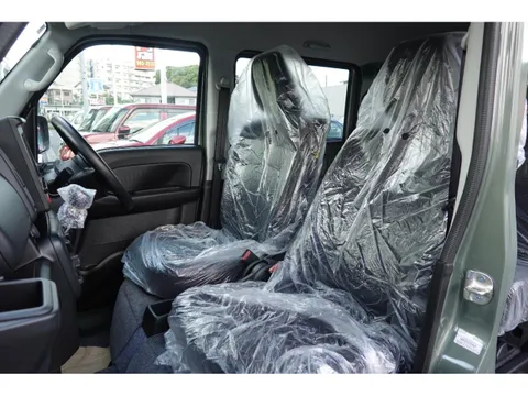 Nissan Clipper Van