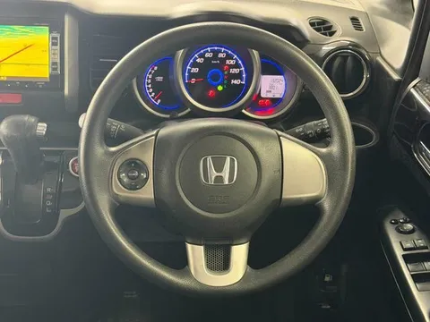 Honda N-BOX Plus Custom