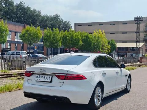 Jaguar XFL