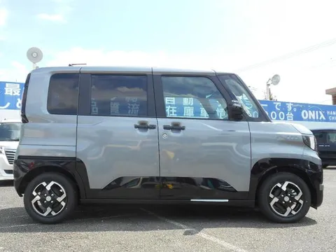 Mitsubishi Delica Mini