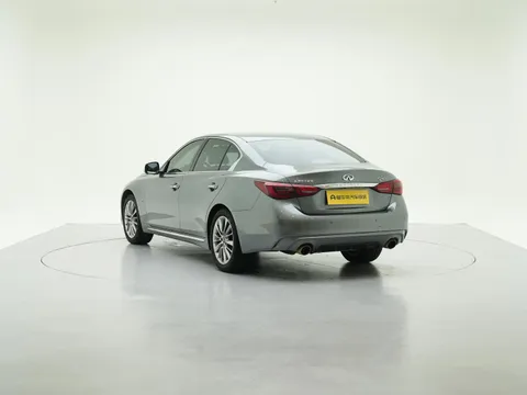 Infiniti Q50L