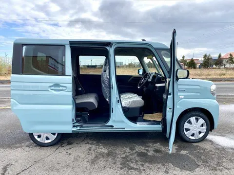 Suzuki Spacia