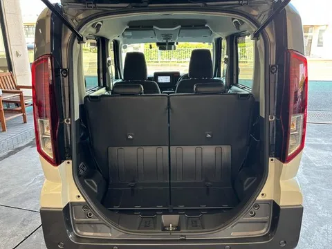 Suzuki Spacia Gear