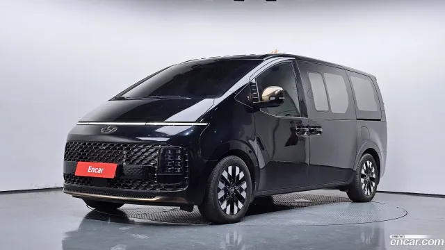 Hyundai Staria