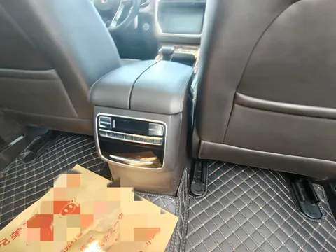 Roewe RX8