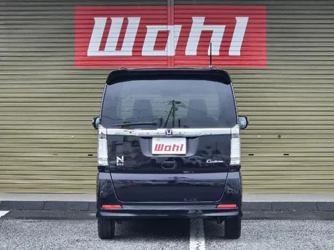 Honda N-BOX Custom