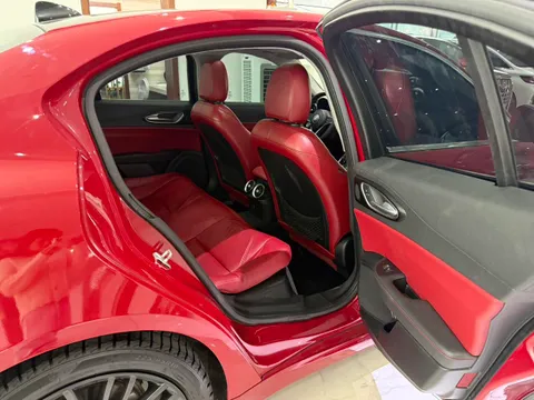Alfa Romeo Giulia