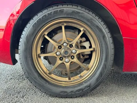 Mazda MX-5 (Roadster)