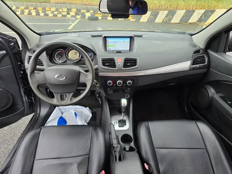 Renault SM3