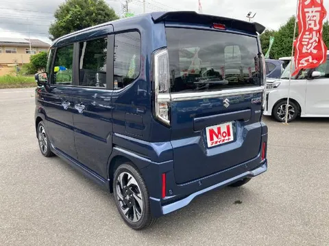 Suzuki Spacia Custom