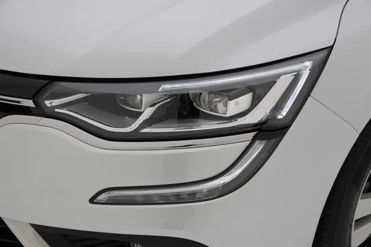 Renault Talisman (SM6)