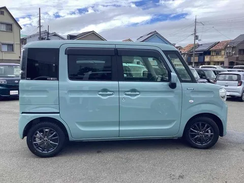 Suzuki Spacia
