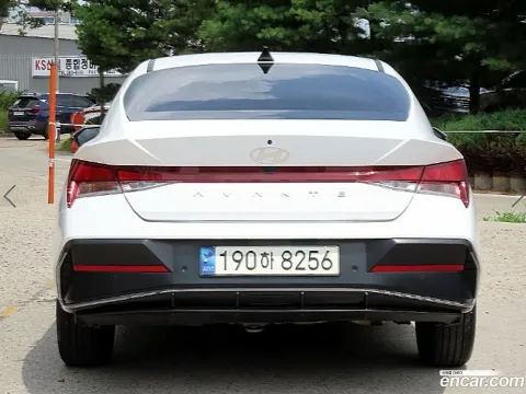 Hyundai Elantra (Avante)