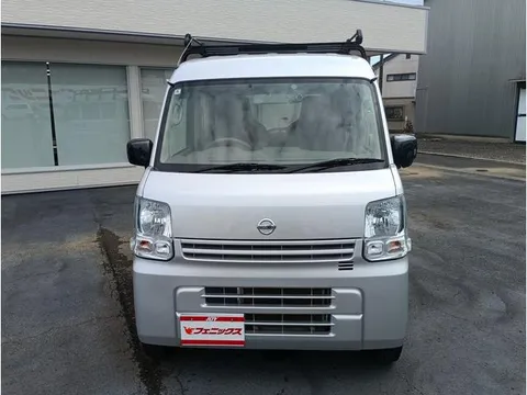 Nissan Clipper Van
