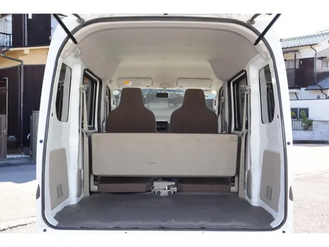 Mitsubishi Minicab Van