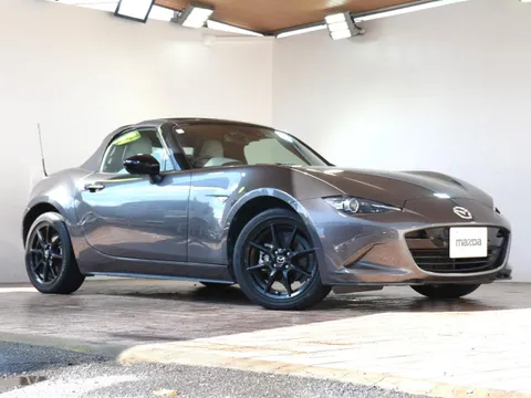 Mazda MX-5 (Roadster)
