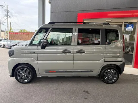 Suzuki Spacia Gear